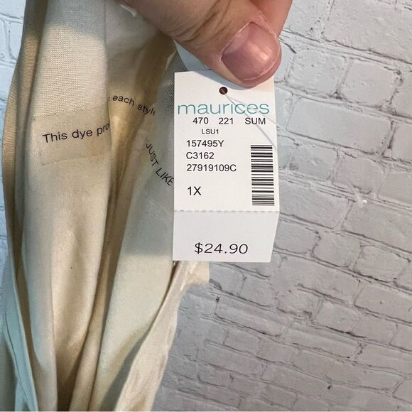 Maurices Cream Tank Top size 1X new with tags - Picture 7 of 8
